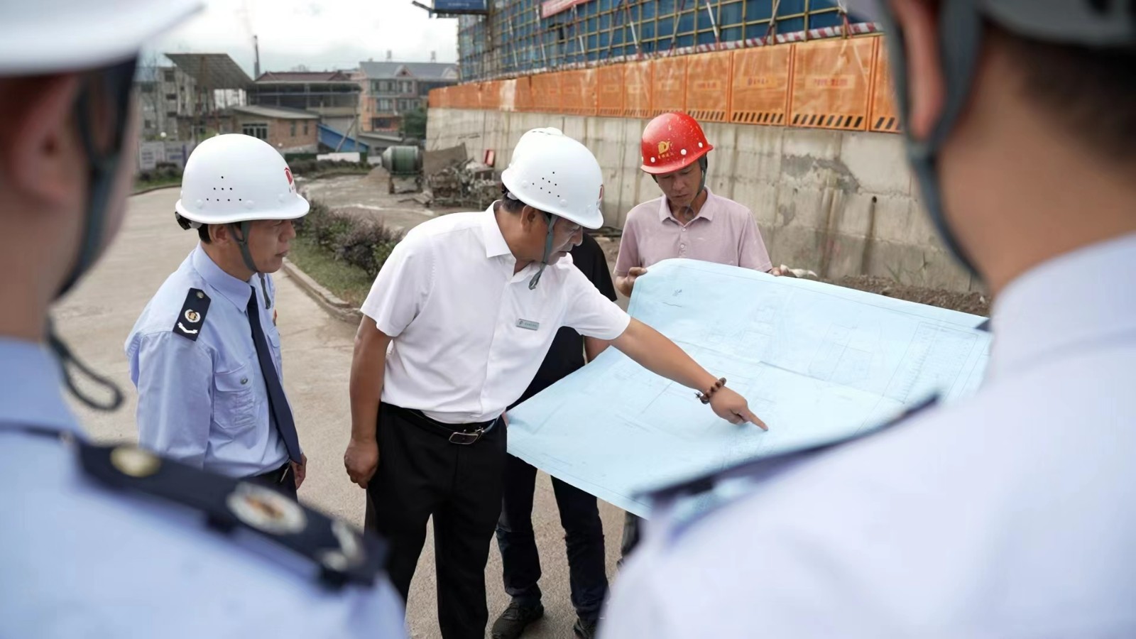 松溪縣稅務局嵌入“項目管家”服務，為易順建工集團重點項目提供稅收服務